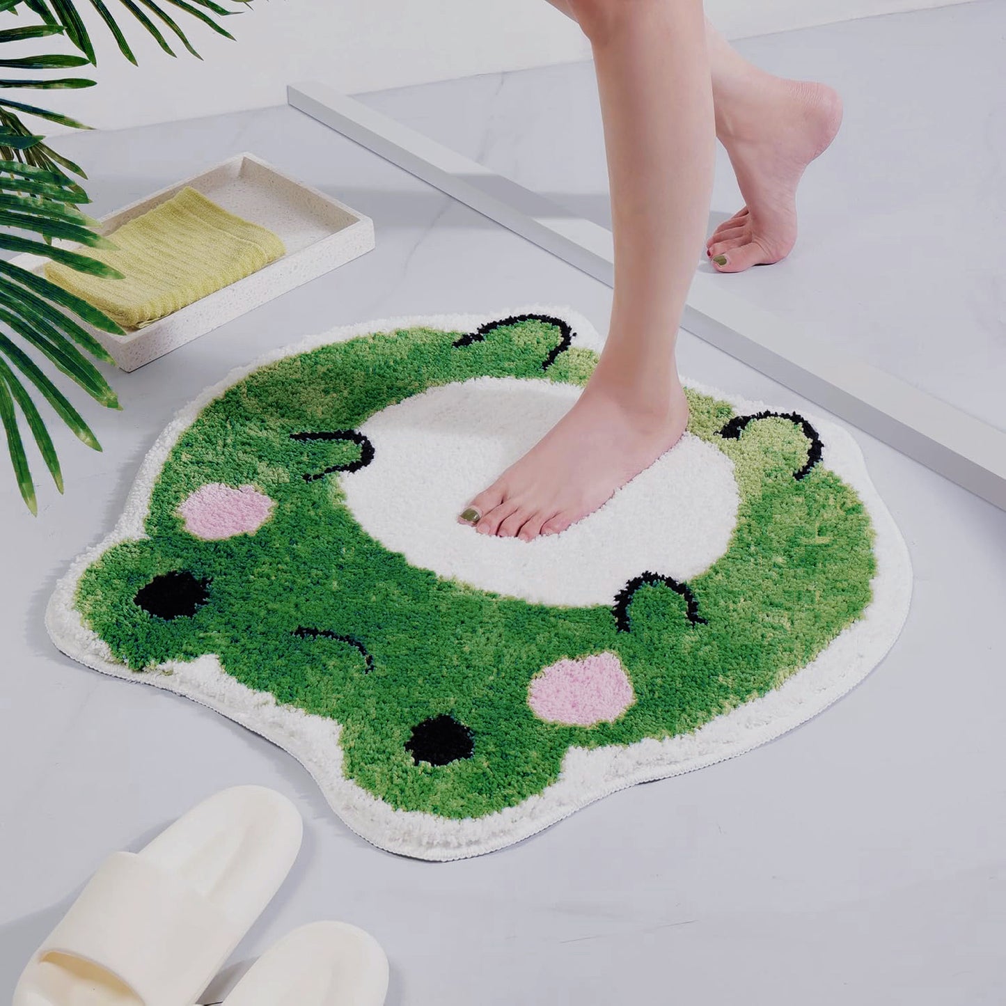 Cute Non Slip Frog Bath Rug, Luxury Absorbent Shaggy Shower Rug, Fun Animal Shaped Washable Bathroom Decor